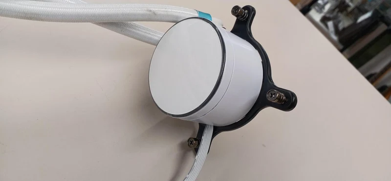 [SCHROTT] PROARTIST Wasserkühlungskühler AIO3-WH