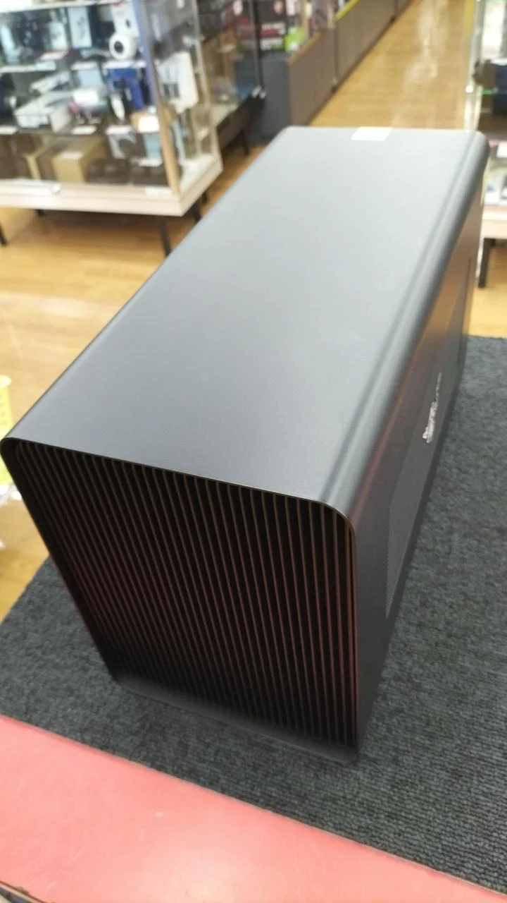 RAZER Externes Grafikgehäuse CORE X CHROMA RC21-0143