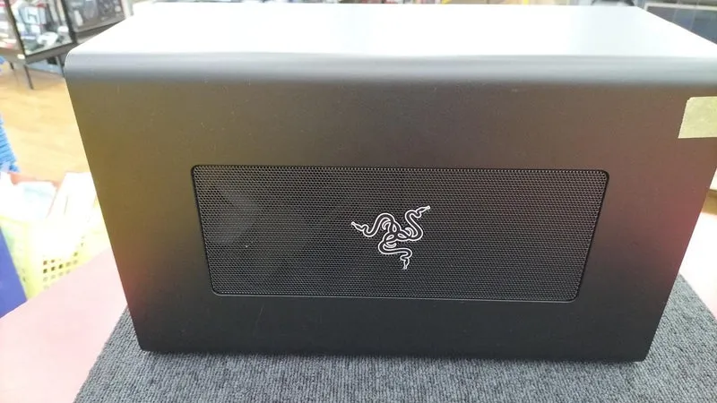 RAZER Externes Grafikgehäuse CORE X CHROMA RC21-0143