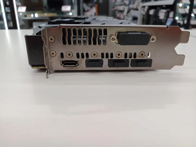 ASUS Grafikkarte DUAL-RX580-O4G