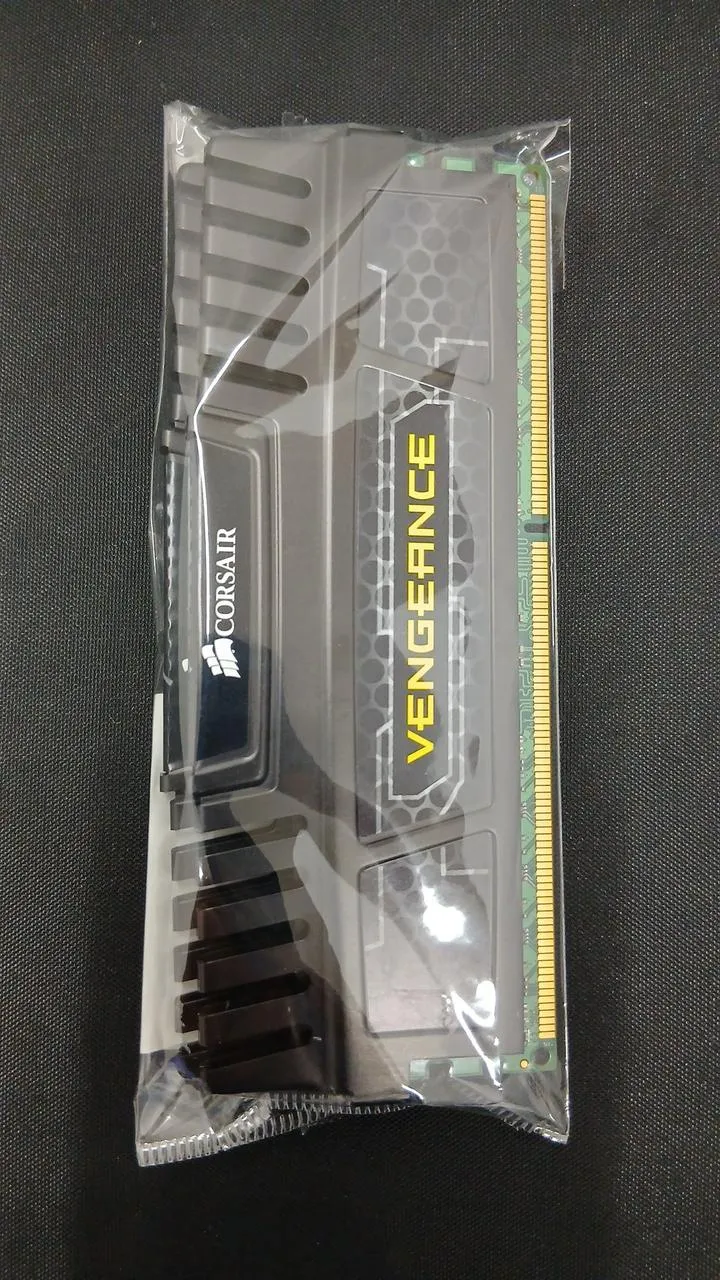 CORSAIR PC-Speicher 8 GB (4 GB x 2) CMZ8GX3M2A1866C9