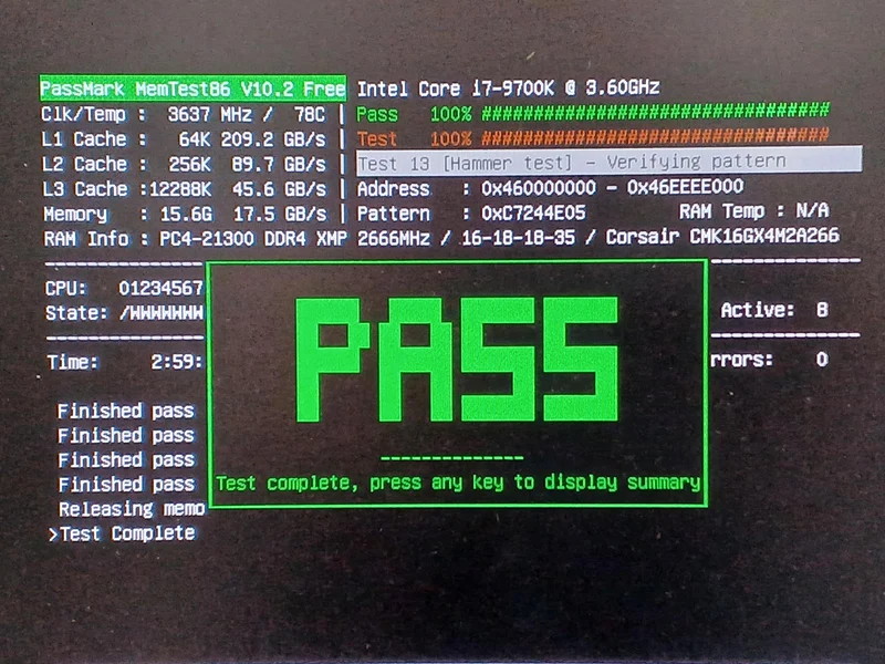 CORSAIR DDR4-Speicher CMK16GX4M2A2666C16