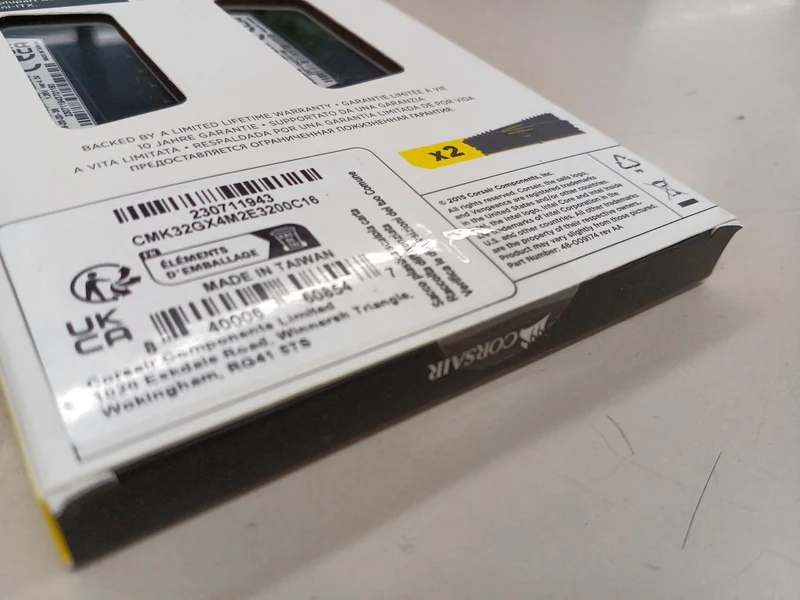 CORSAIR [Ungeöffnet] PC-Speicher CMK32GX4M2E3200C16