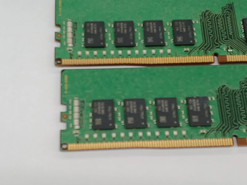 SAMSUNG DDR4-2400/16GB x2 Karten für Server M391A2K43BB1-CRCQ