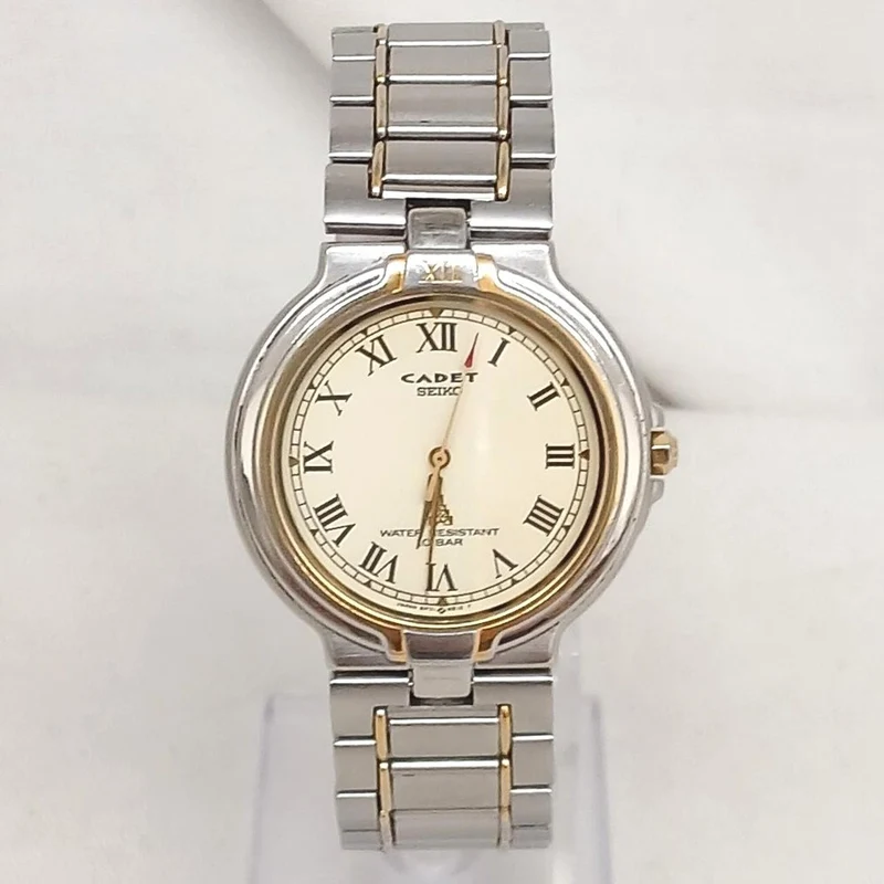 SEIKO Quarz-Analog-Armbanduhr 5P31-6C40