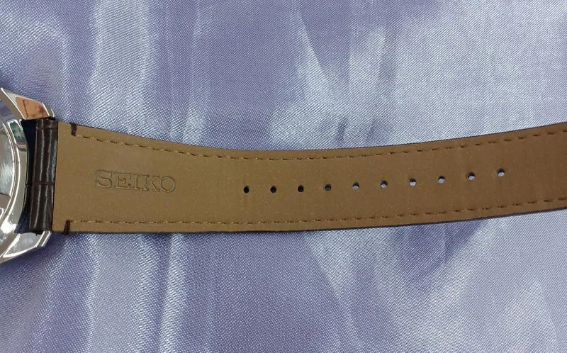 SEIKO Quarz-Chronograph 8T63-00D0
