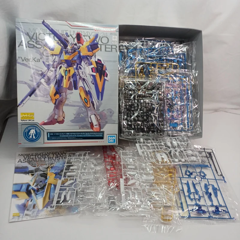 BANDAI MG V2 Assault Buster Gundam Ver.Ka Titanium