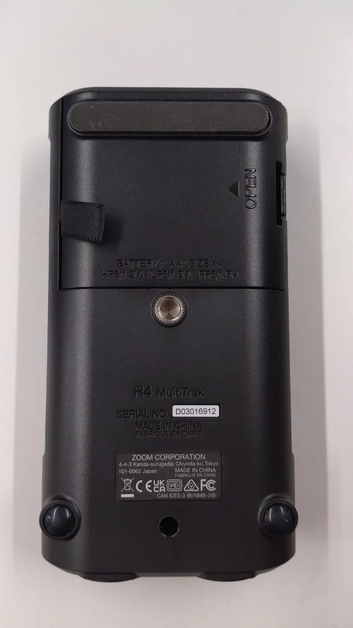 ZOOM Portable MTR R4 MULTITRACK