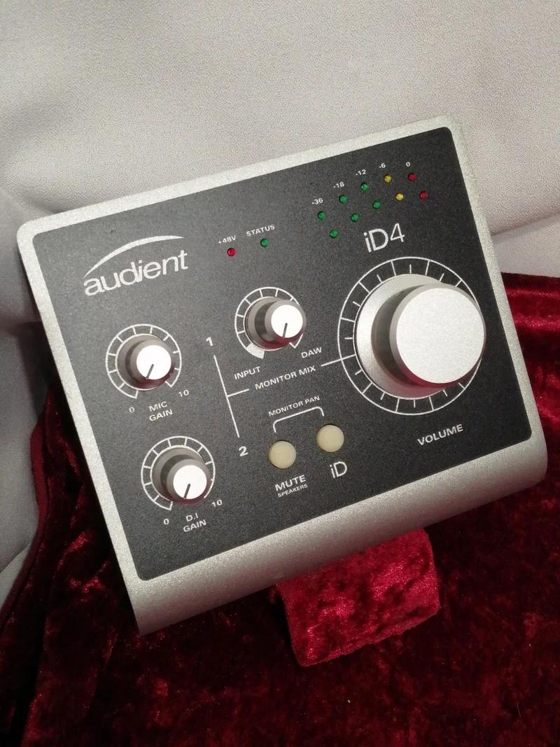 AUDIENT Audio-Schnittstelle: ID4