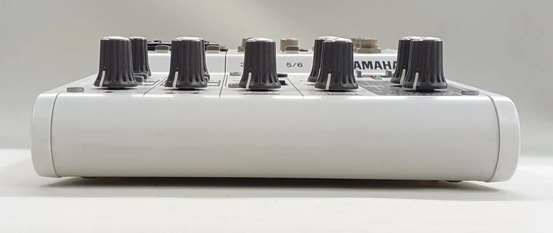 YAMAHA Webcasting-Mixer AG06