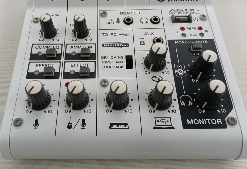 YAMAHA Webcasting-Mixer AG06