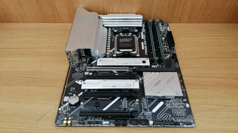 ASUS Mainboard: X870-P WLAN
