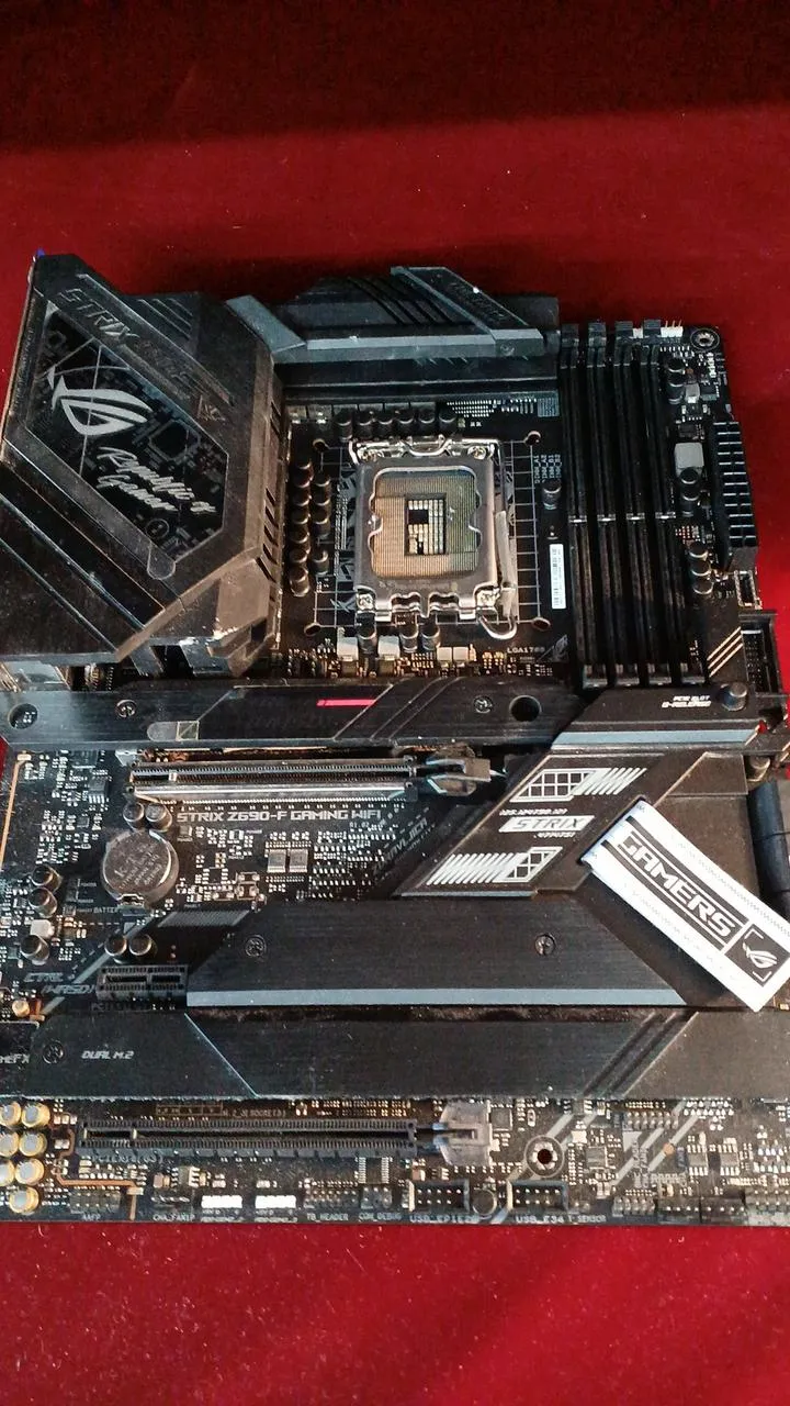 [SCHROTT] ASUS Mainboard ROG STRIX Z690-F GAMING WIFI