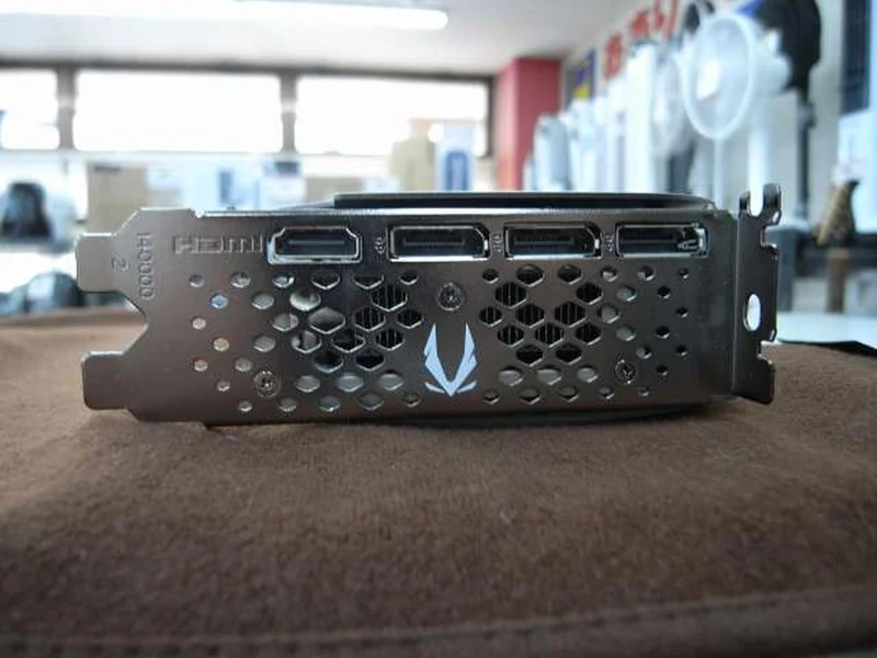 ZOTAC ATI PCI-Express ZT-D40700H-10M