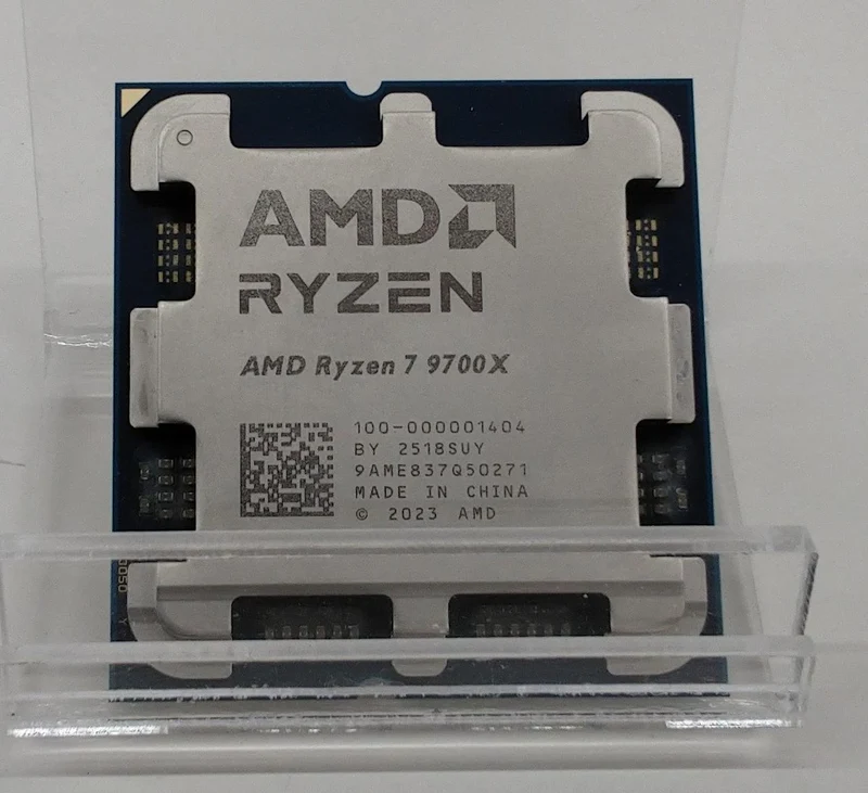 AMD CPU RYZEN7 9700X