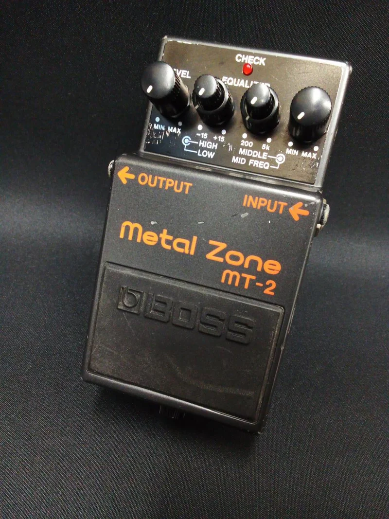 BOSS Effektpedal MT-2