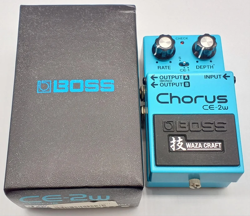 BOSS Effektpedal: CE-2W