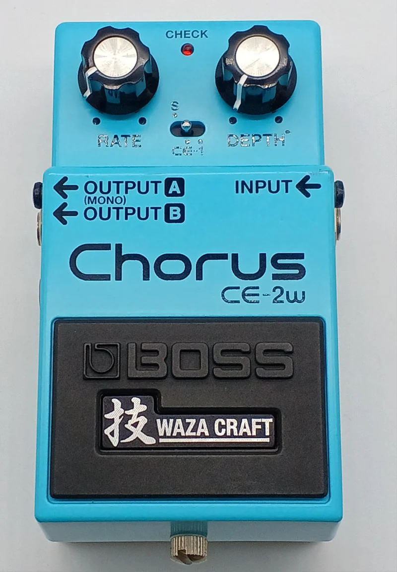 BOSS Effektpedal: CE-2W