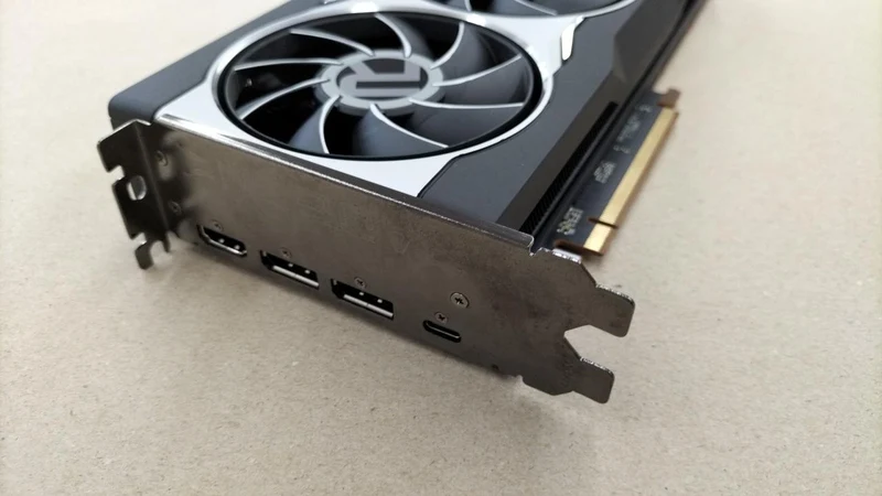 ATI-Grafikkarte: RX6800 16 GB