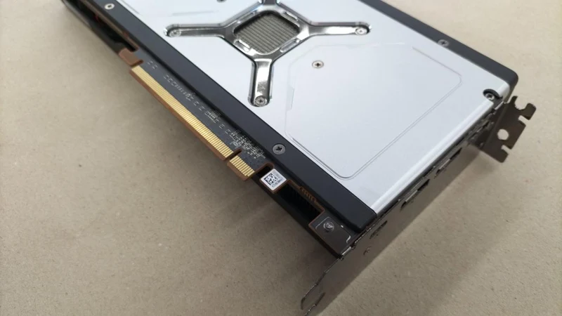 ATI-Grafikkarte: RX6800 16 GB