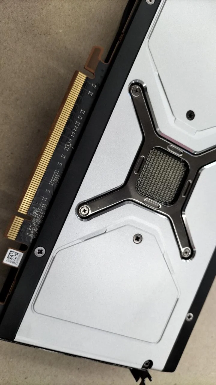 ATI-Grafikkarte: RX6800 16 GB