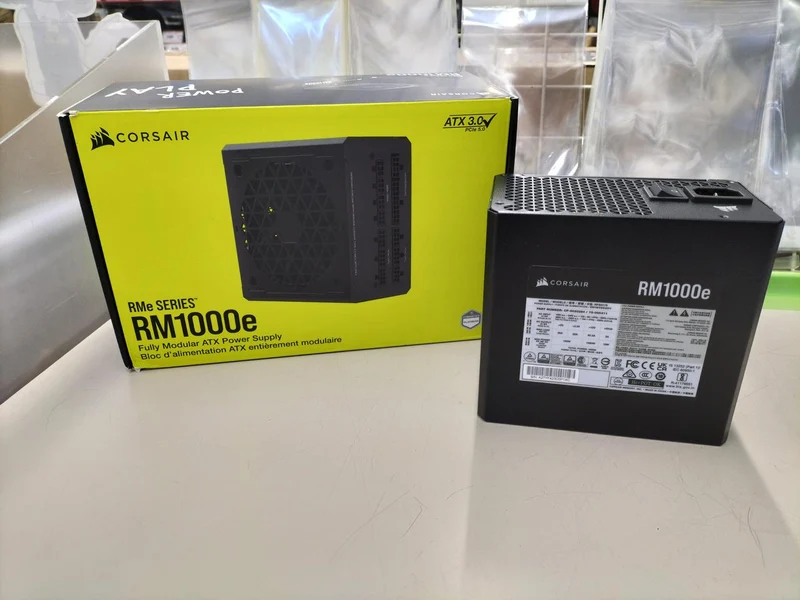 CORSAIR PC-Netzteil: RM1000E