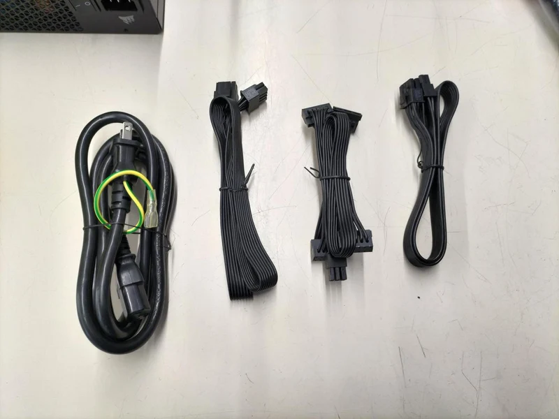 CORSAIR PC-Netzteil: RM1000E
