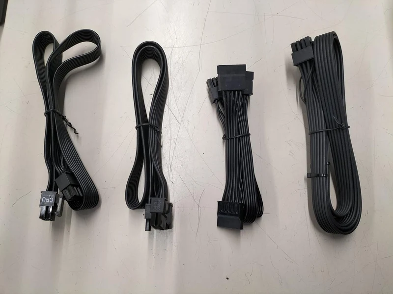 CORSAIR PC-Netzteil: RM1000E