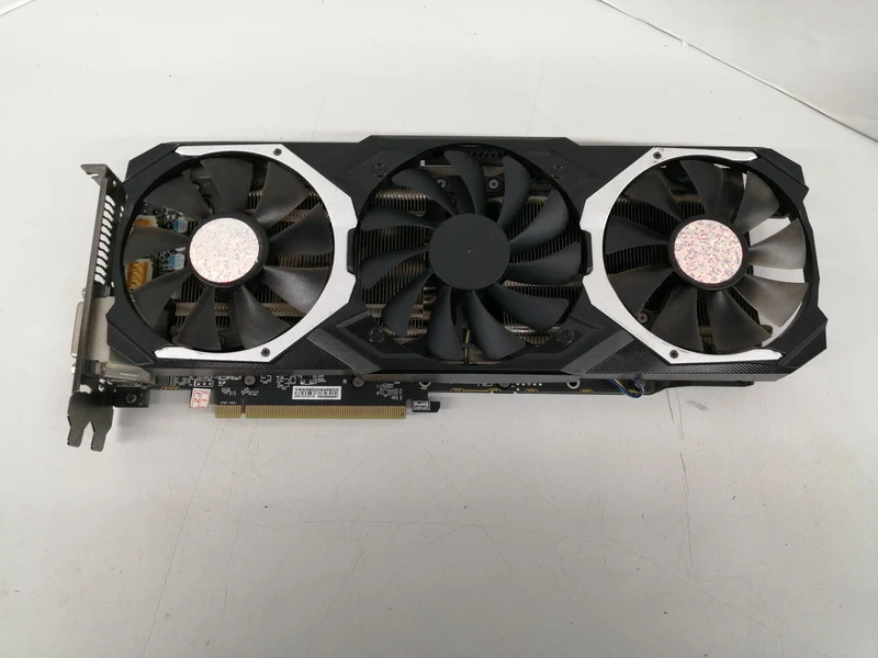 RADEON Grafikkarte: RX580
