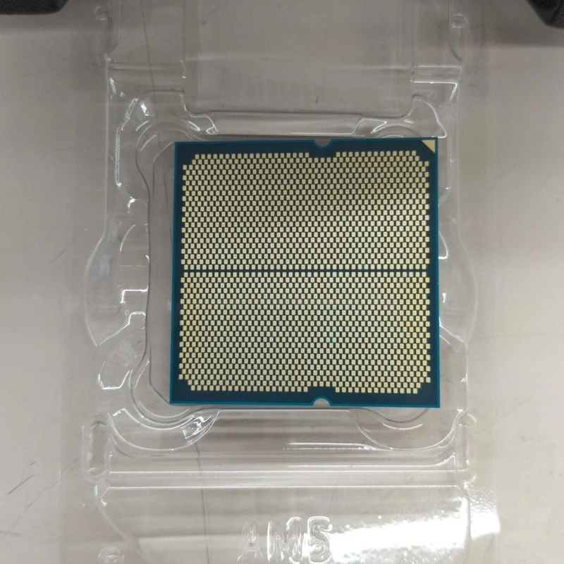 AMD CPU RYZEN 7 9800X3D