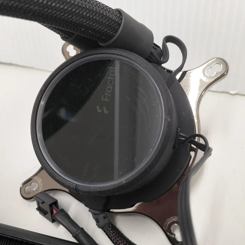 [SCHROTT] FRACTAL DESIGN All-in-One Wasserkühlung CPU-Kühler CELSIUS+ S28 PRISMA FD-W-2-S28