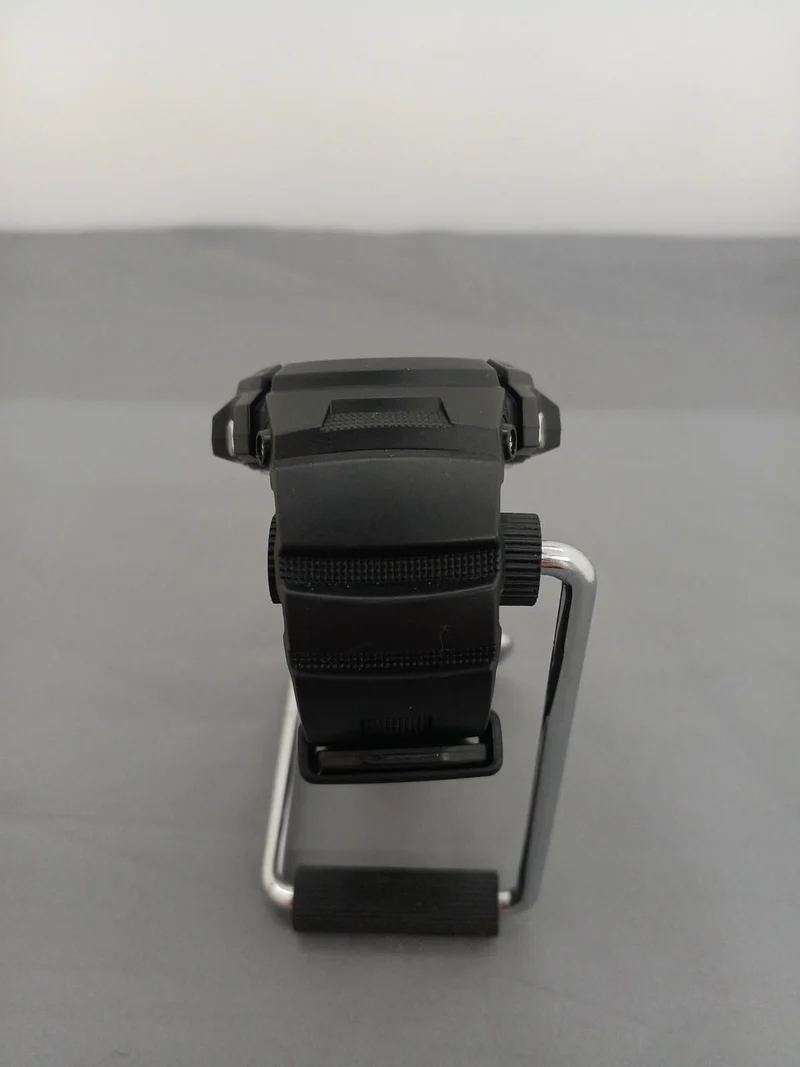 CASIO G-SHOCK Radio Solar AWG-M100A