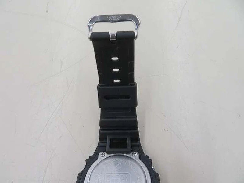 CASIO Quarz-Digitalarmbanduhr G-5600UE