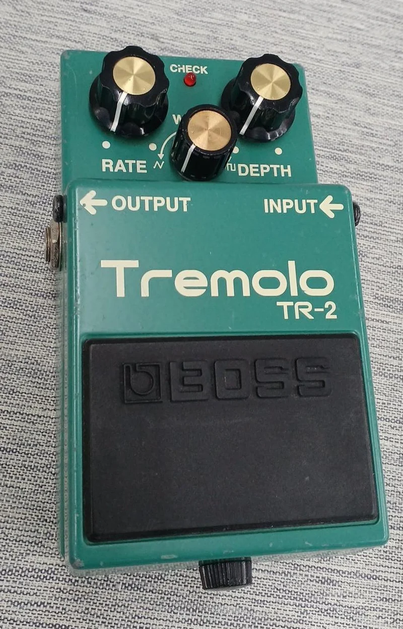 BOSS Tremolo TR-2