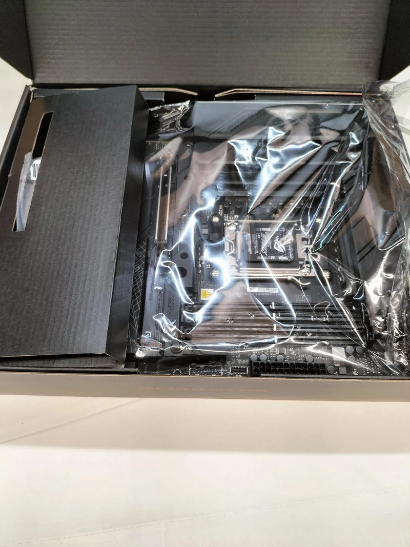 ASUS AMD-kompatibles Mainboard ROG STRIX X670E-F