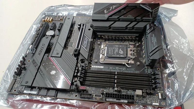 ASUS Mainboard ROG STRIX B650E-F GAMING WIFI