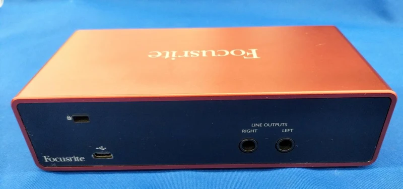 FOCUSRITE Audio-Interface-Set SCARLETT 2I2 STUDIO 3. Generation