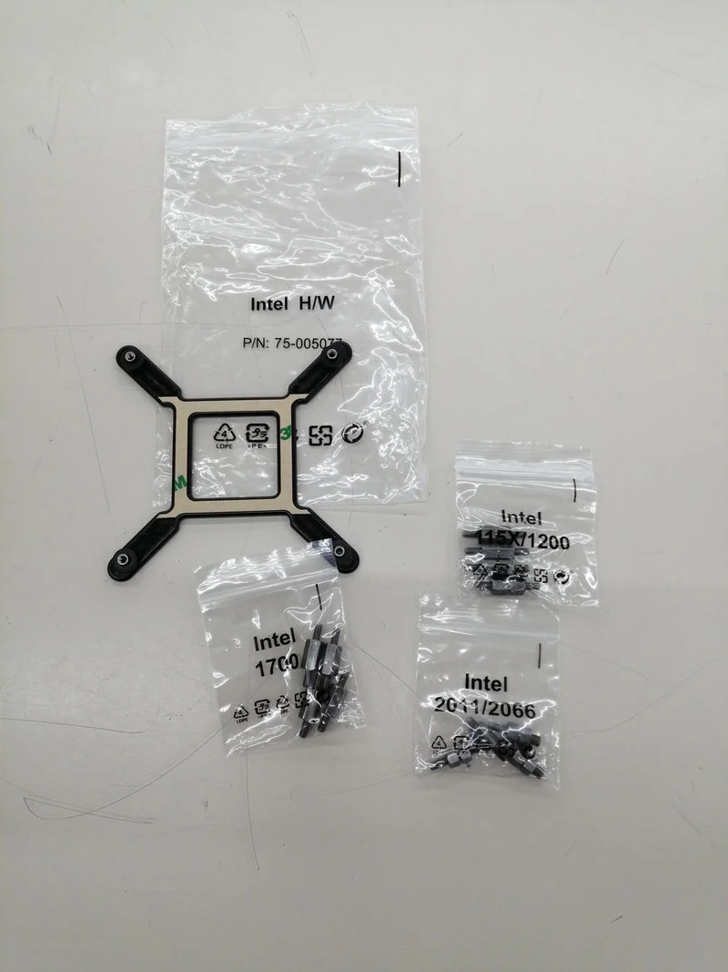 CORSAIR Simple Wasserkühlung für CPUs ICUE H100I ELITE CAPELLIX XT
