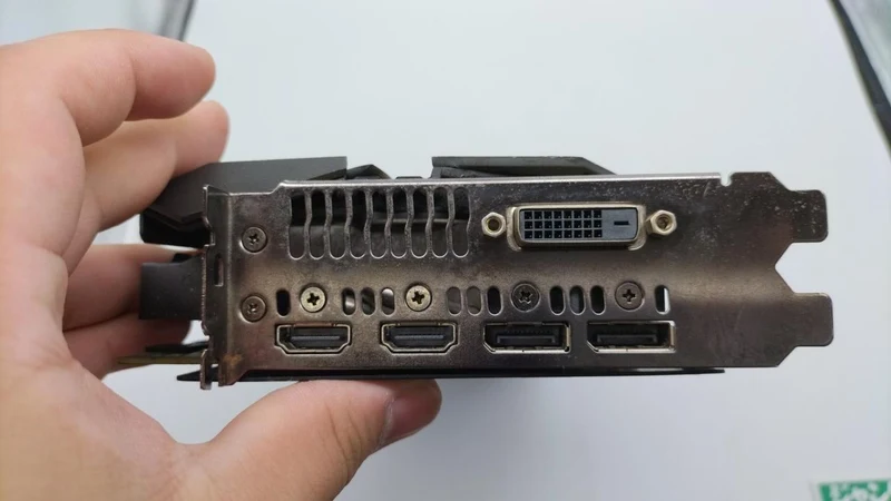 [SCHROTT] ASUS Grafikkarte: ROG-STRIX-GTX1080-O8G-11GBPS