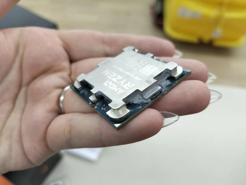 AMD CPU RYZEN7 7800X3D