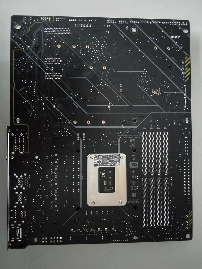 [SCHROTT] ASUS Mainboard H670-PRO WIFI D4