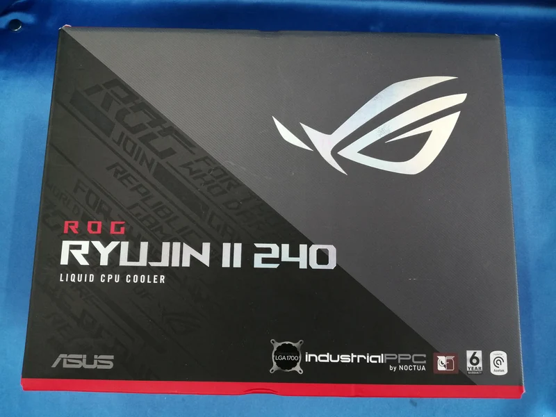 ASUS Wassergekühlter CPU-Kühler ROG RYUJIN II 240
