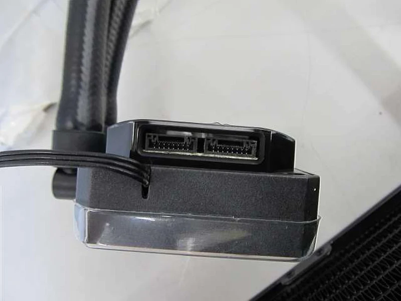 Unbenutzter CORSAIR-Artikel. H100I