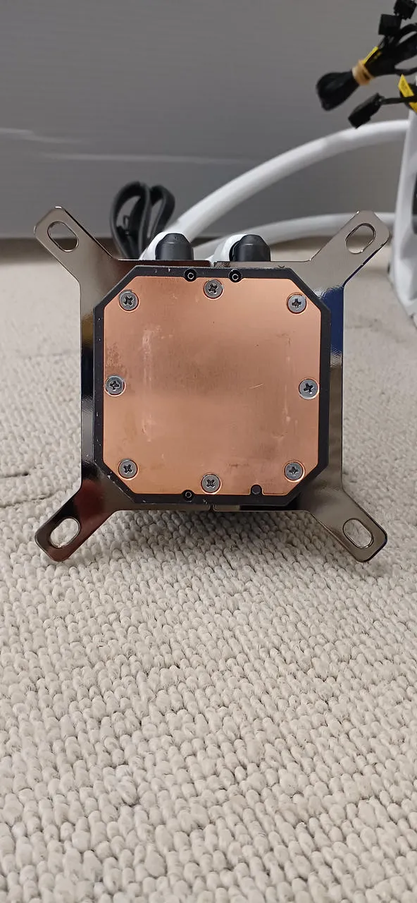 [SCHROTT] CORSAIR Wassergekühlter CPU-Kühler RWF0047