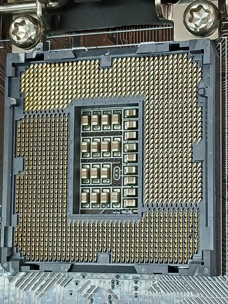 ASUS Intel-kompatibles Motherboard: SABERTOOTH P67