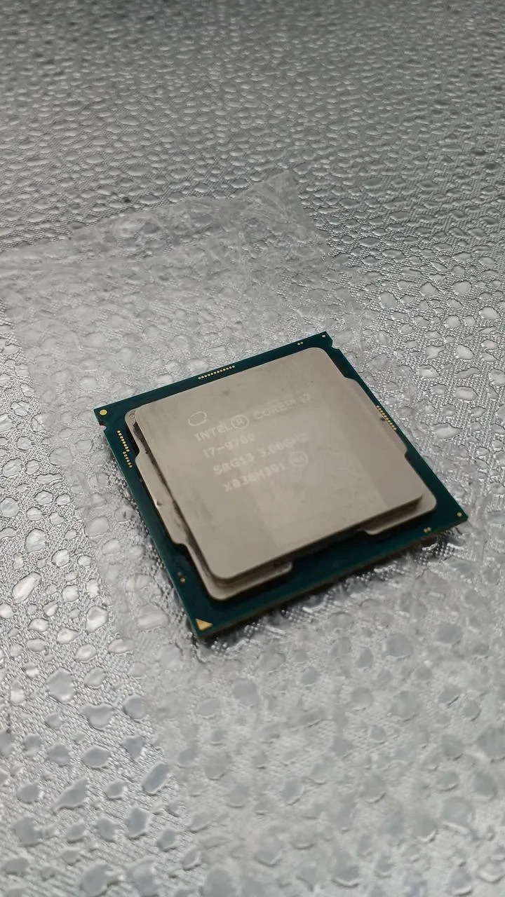 Intel Core i7 9700 CPU