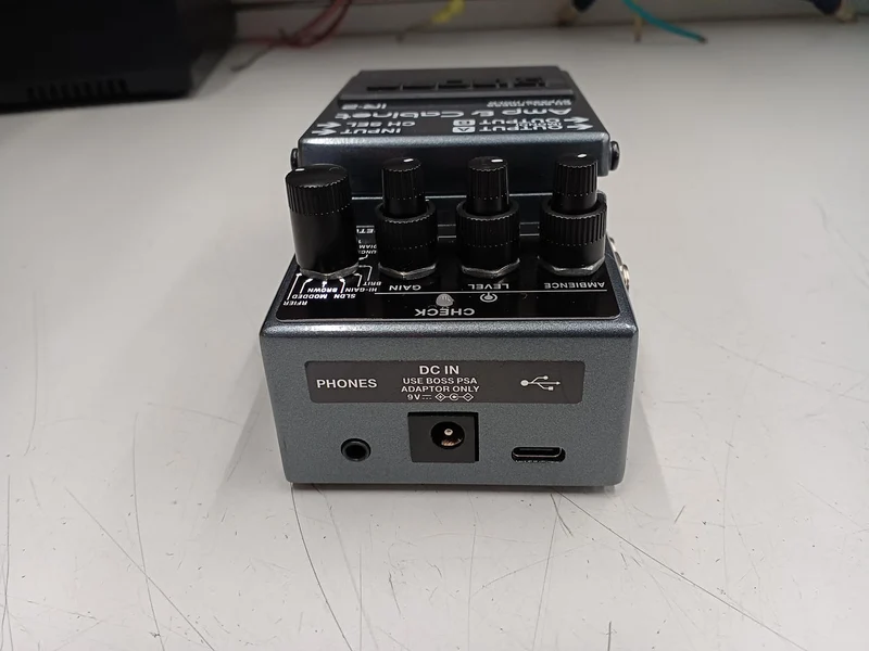 BOSS Effektpedal IR-2