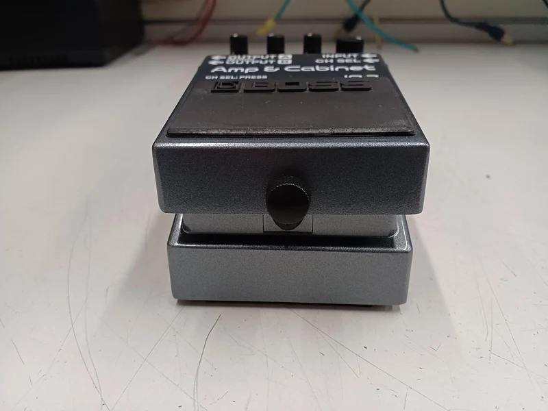 BOSS Effektpedal IR-2