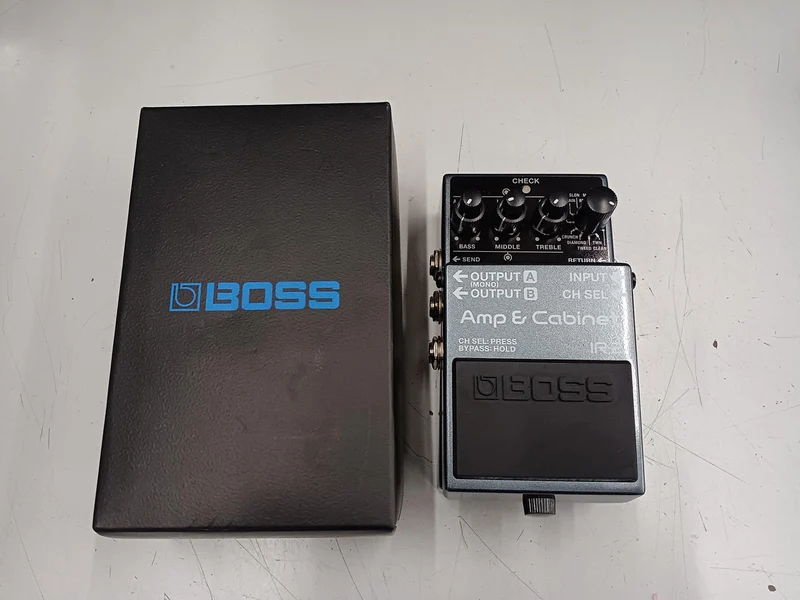 BOSS Effektpedal IR-2