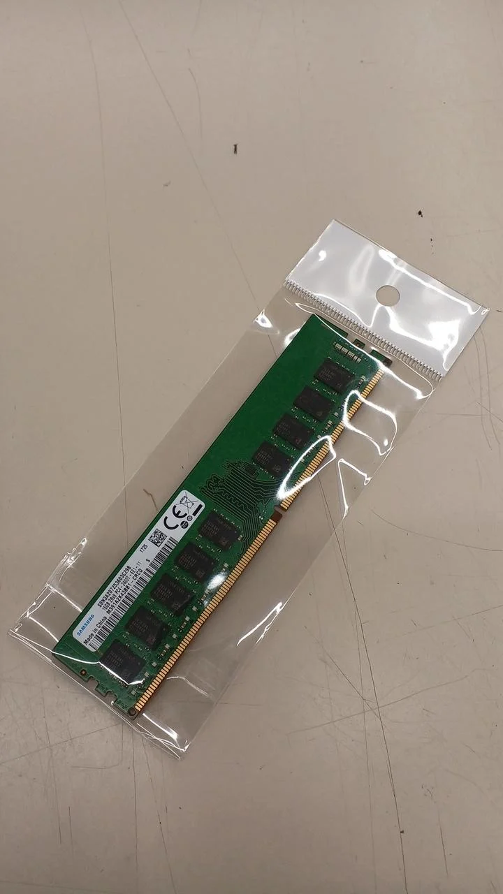 SAMSUNG Desktop-Speicher (DDR4 16 GB) M391A2K43BB1-CRCQ